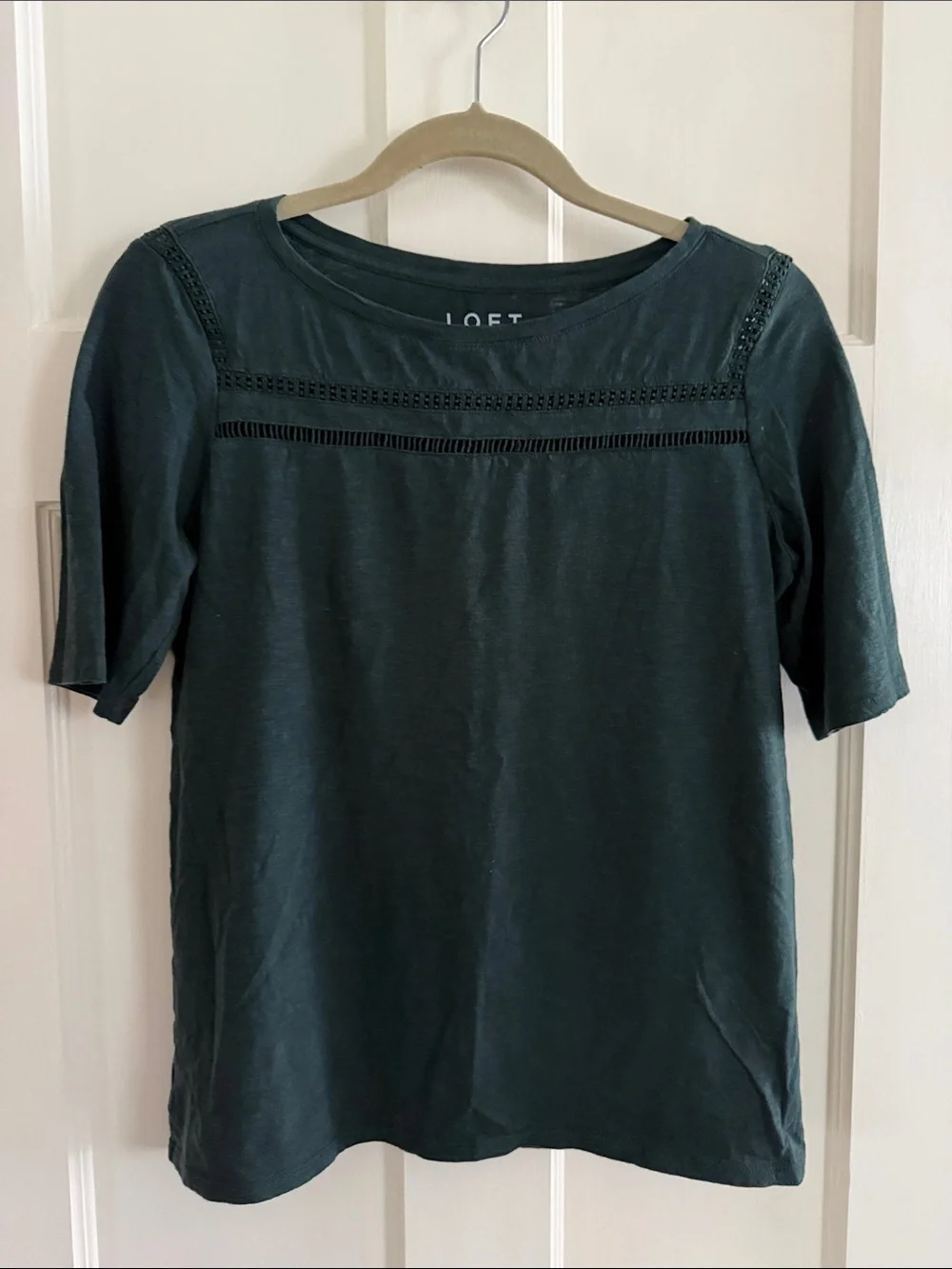 🌲 Loft forest green boatneck top with elbow length sleeves. Size S.